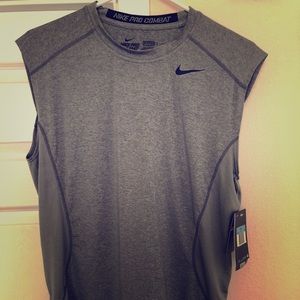 Men’s Nike Medium dry fit top
